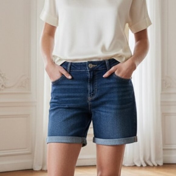 Lane Bryant Blue Denim Mid Rise Essential Stretch Bermuda Shorts 14 - Picture 1 of 5